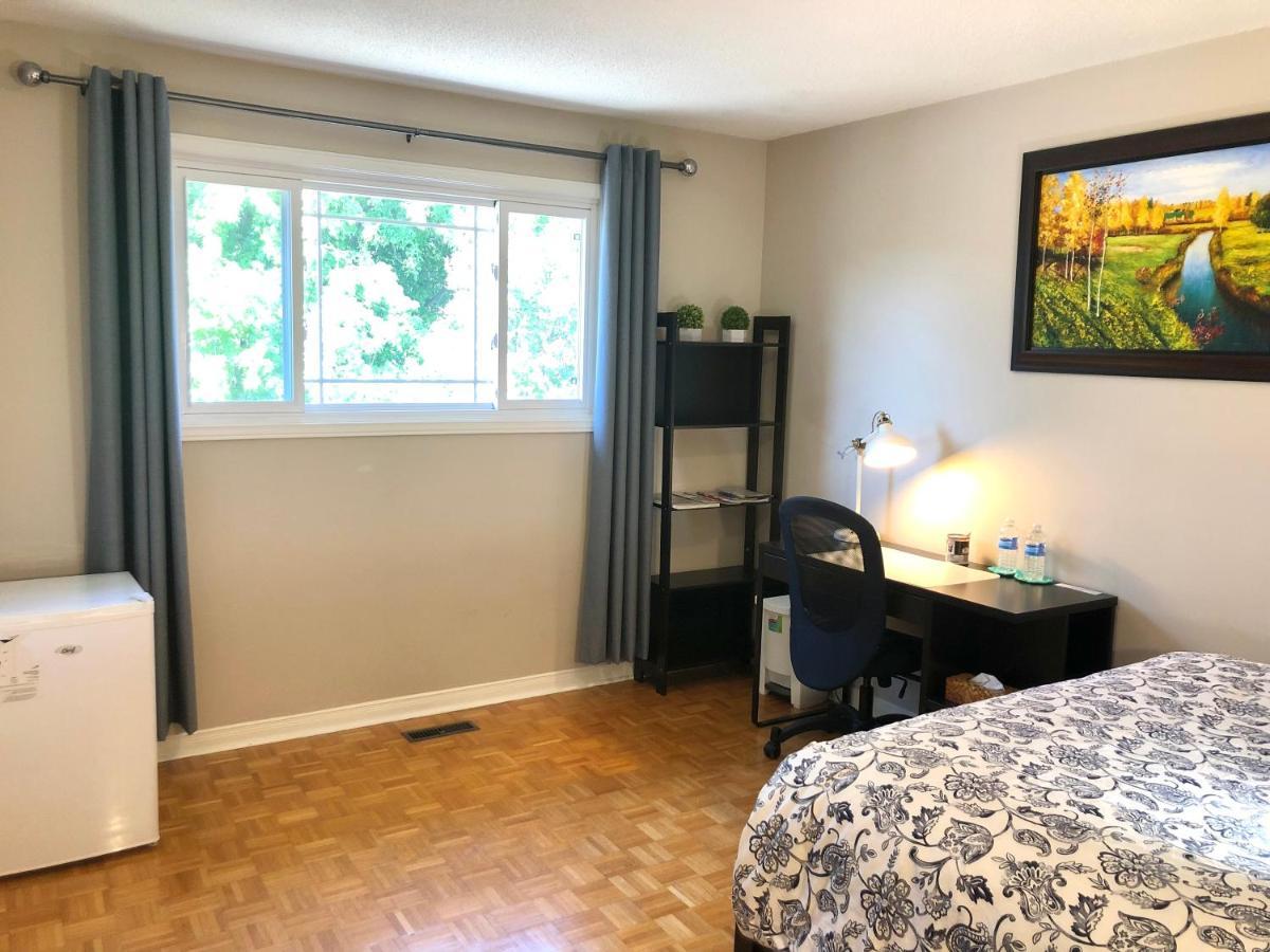 Comfort Rooms Near Toronto Airport Миссиссага Экстерьер фото