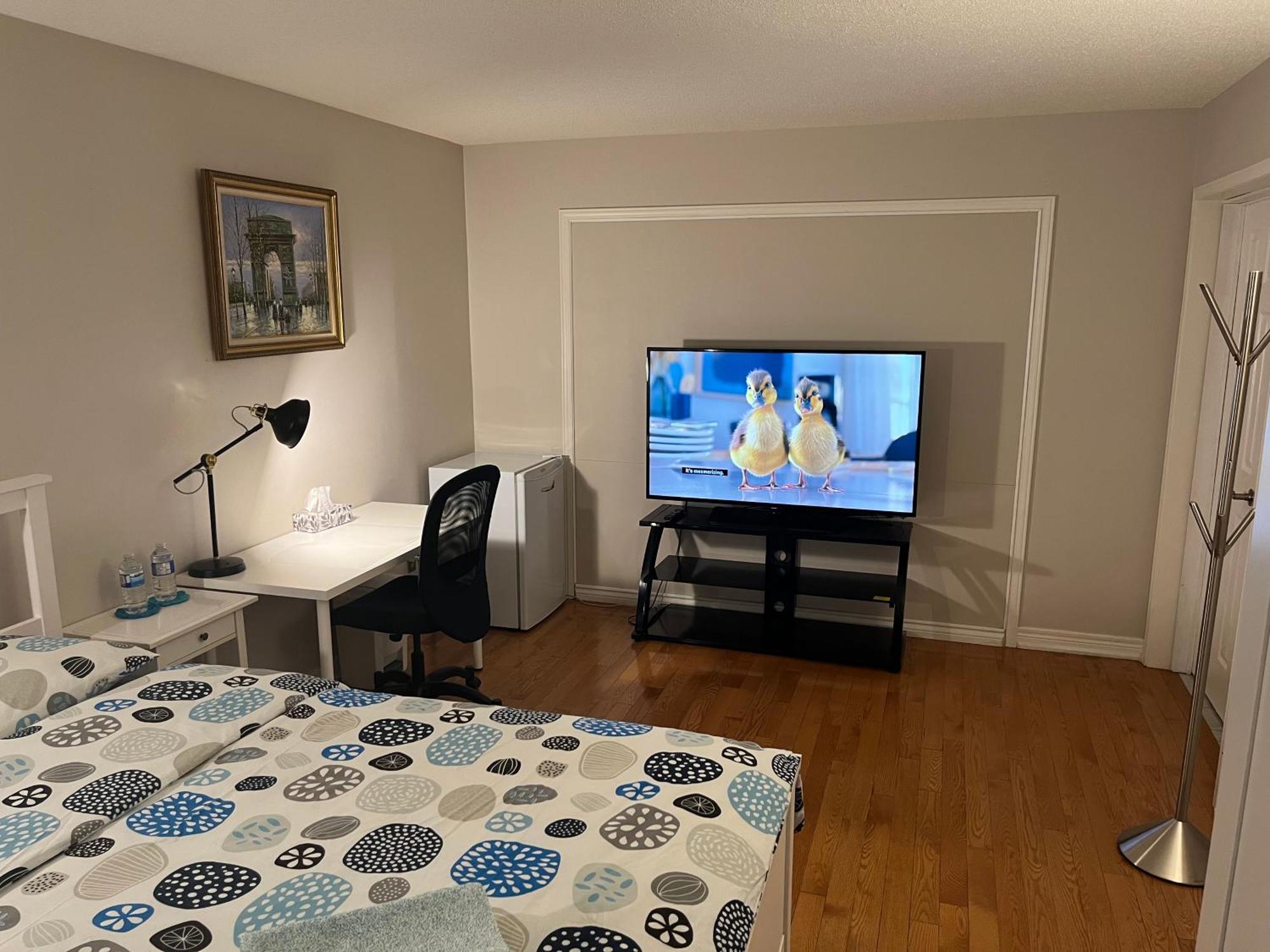 Comfort Rooms Near Toronto Airport Миссиссага Номер фото