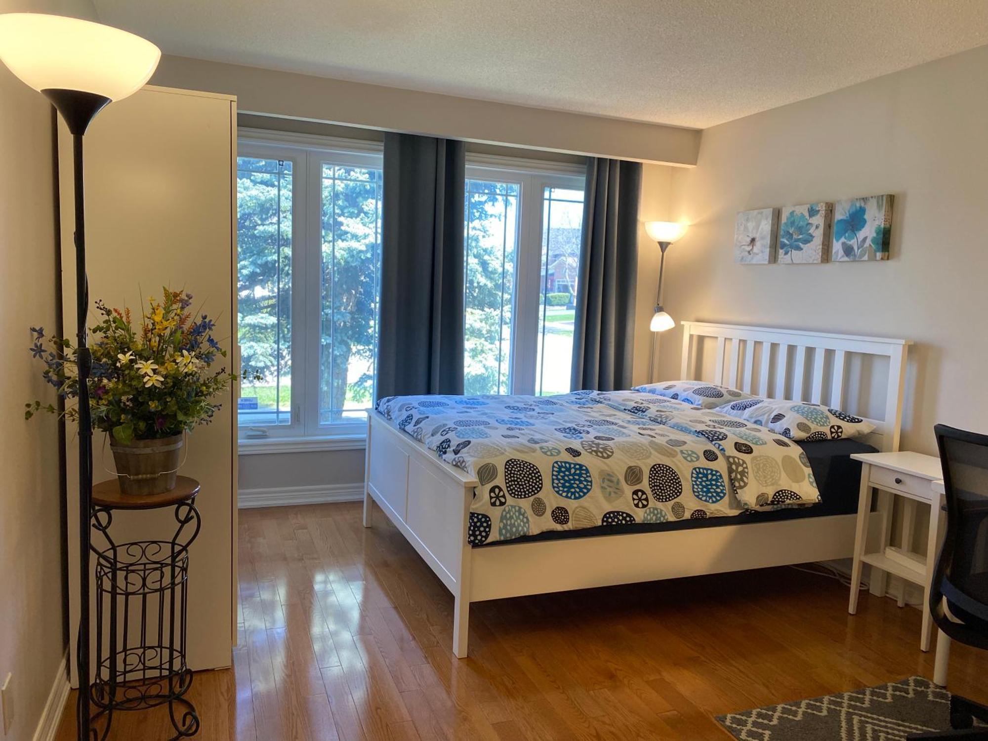 Comfort Rooms Near Toronto Airport Миссиссага Номер фото